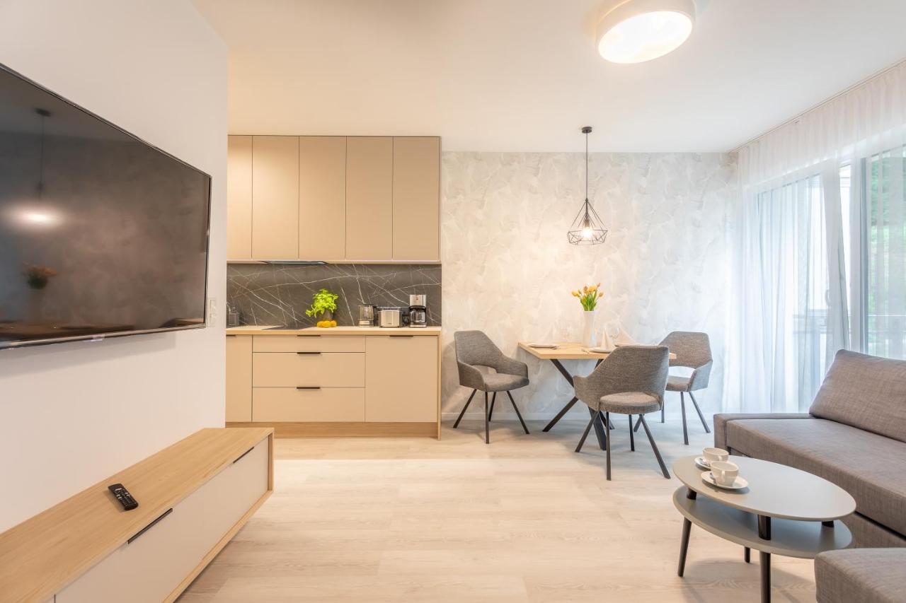 Ambria Apartments Matejki 17 シフィノウイシチェ エクステリア 写真