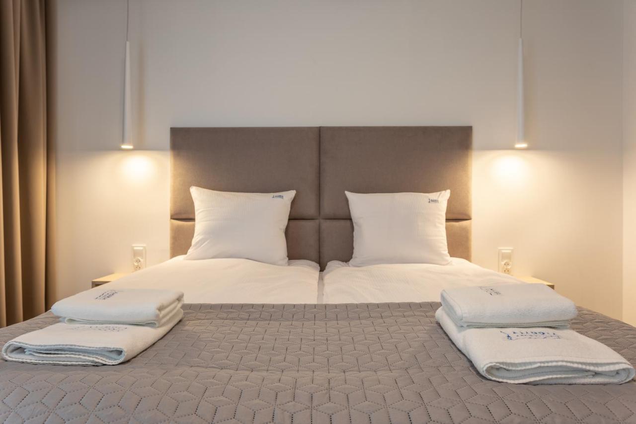 Ambria Apartments Matejki 17 シフィノウイシチェ エクステリア 写真